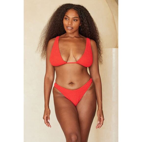 Monday Swimwear Palm Springs Top Chili Pepper Crinkle Red Bikini Voluptuous NEW - Picture 7 of 12
